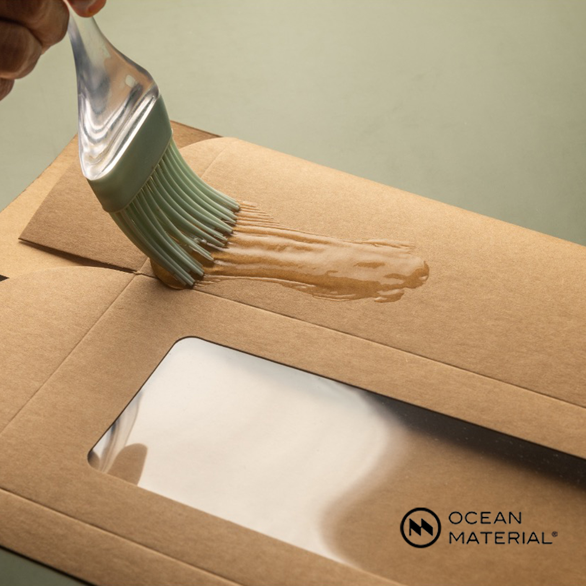Bio-based seaweed packaging coating on sustainable packaging – fully biodegradable